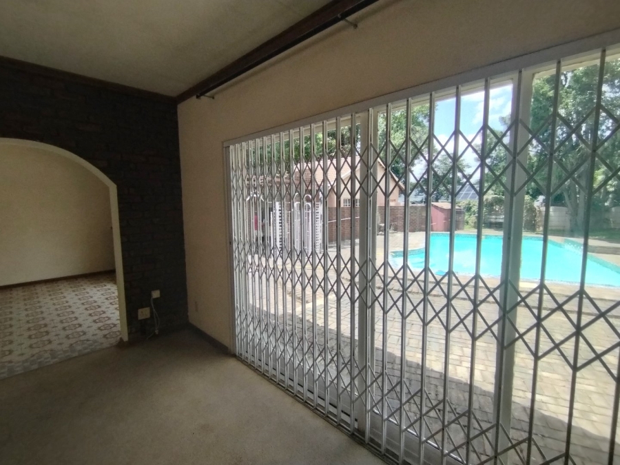 5 Bedroom Property for Sale in Flamwood North West